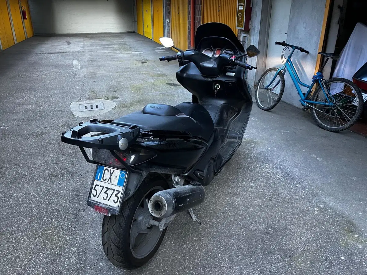 Yamaha T-Max 500 Black Max (2006 - 07) (3)