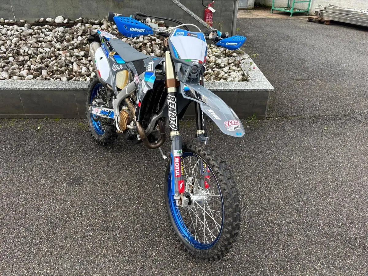 Tm Moto EN 300 ES Fi 4T TM Corse (2025) (4)