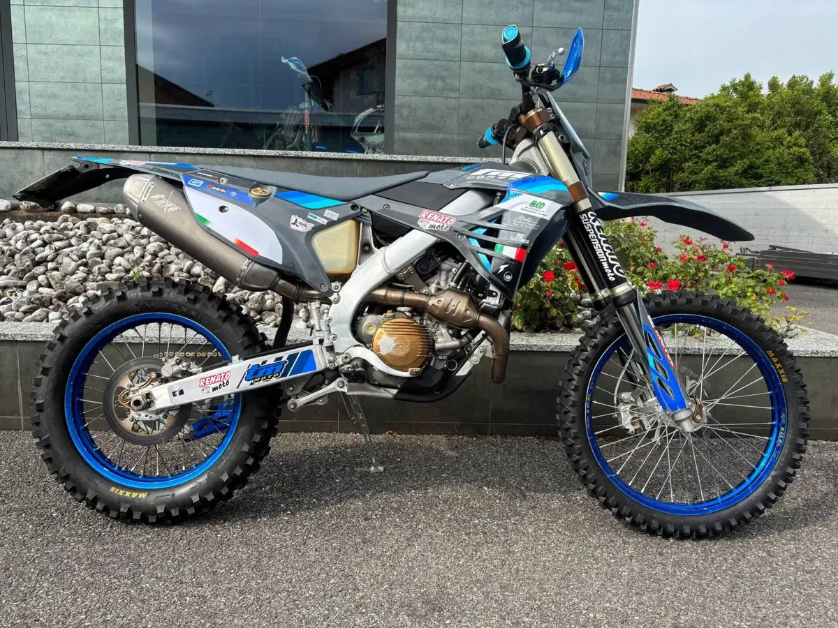 Tm Moto EN 300 ES Fi 4T TM Corse (2025) (2)