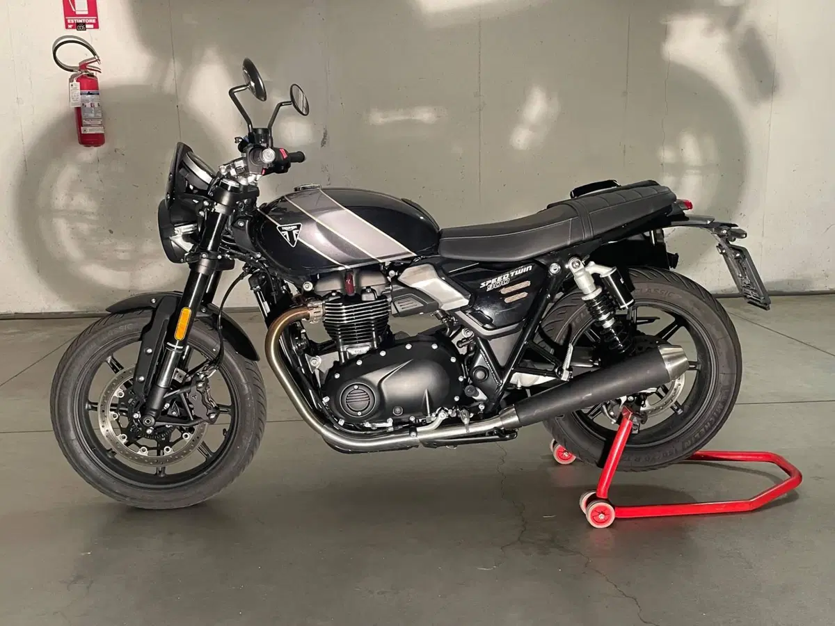 Triumph Speed Twin 900 (2025 - 26)