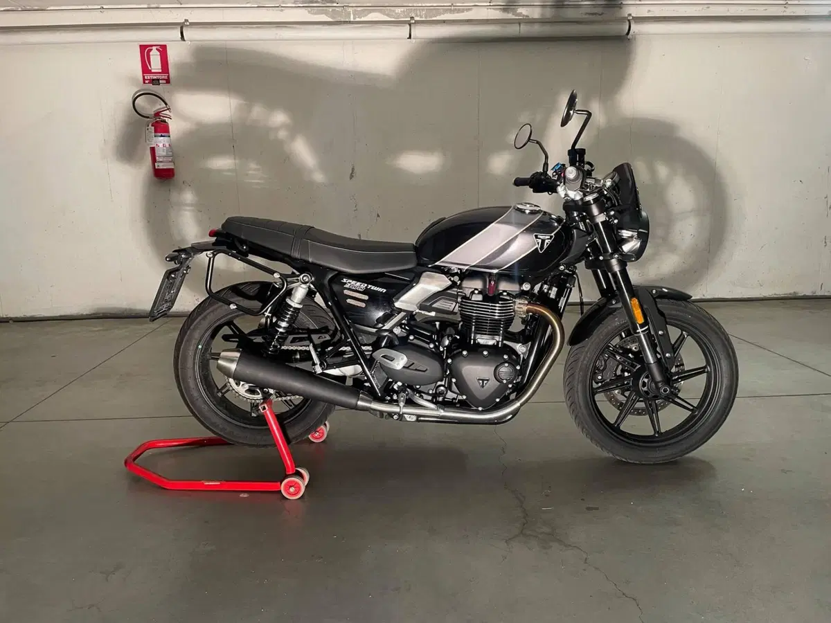 Triumph Speed Twin 900 (2025 - 26) (7)