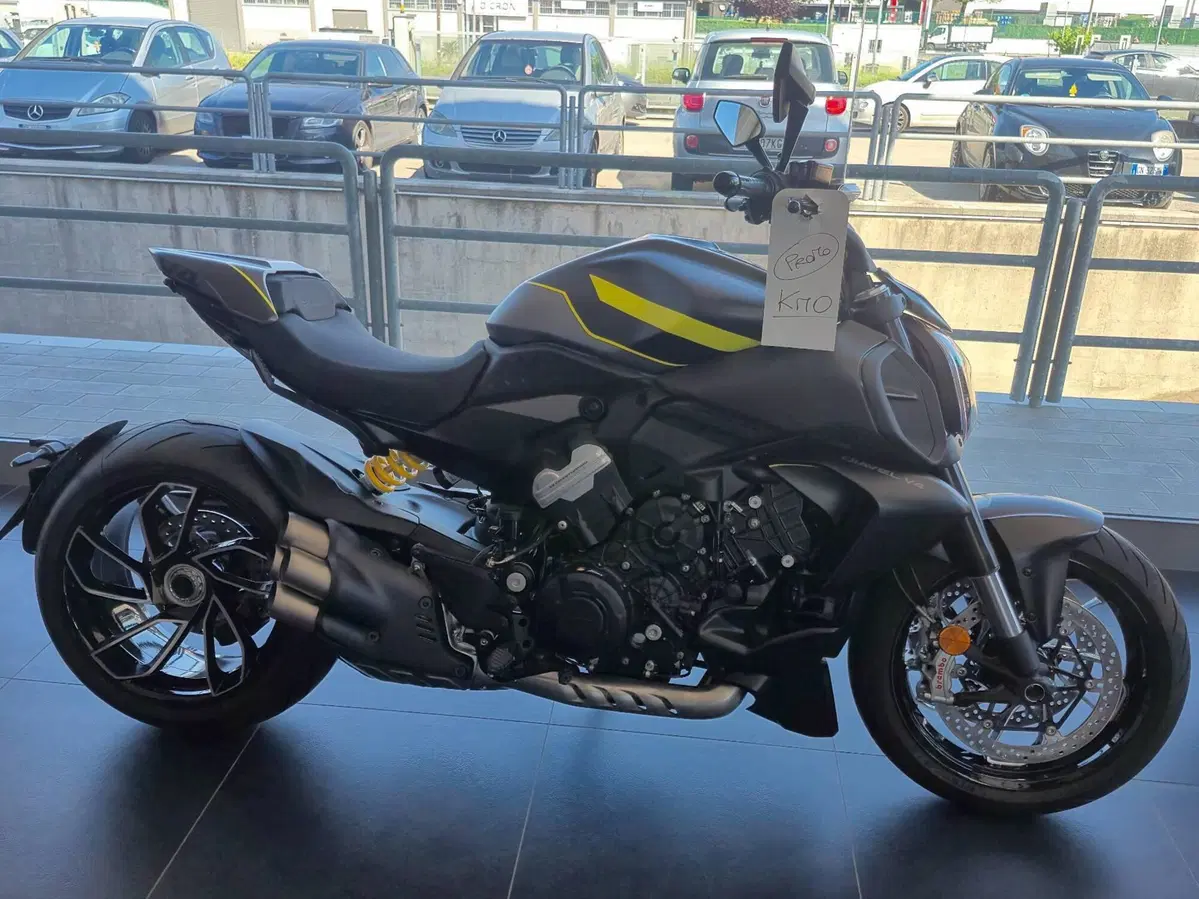 Ducati Diavel V4 (2023 - 26)