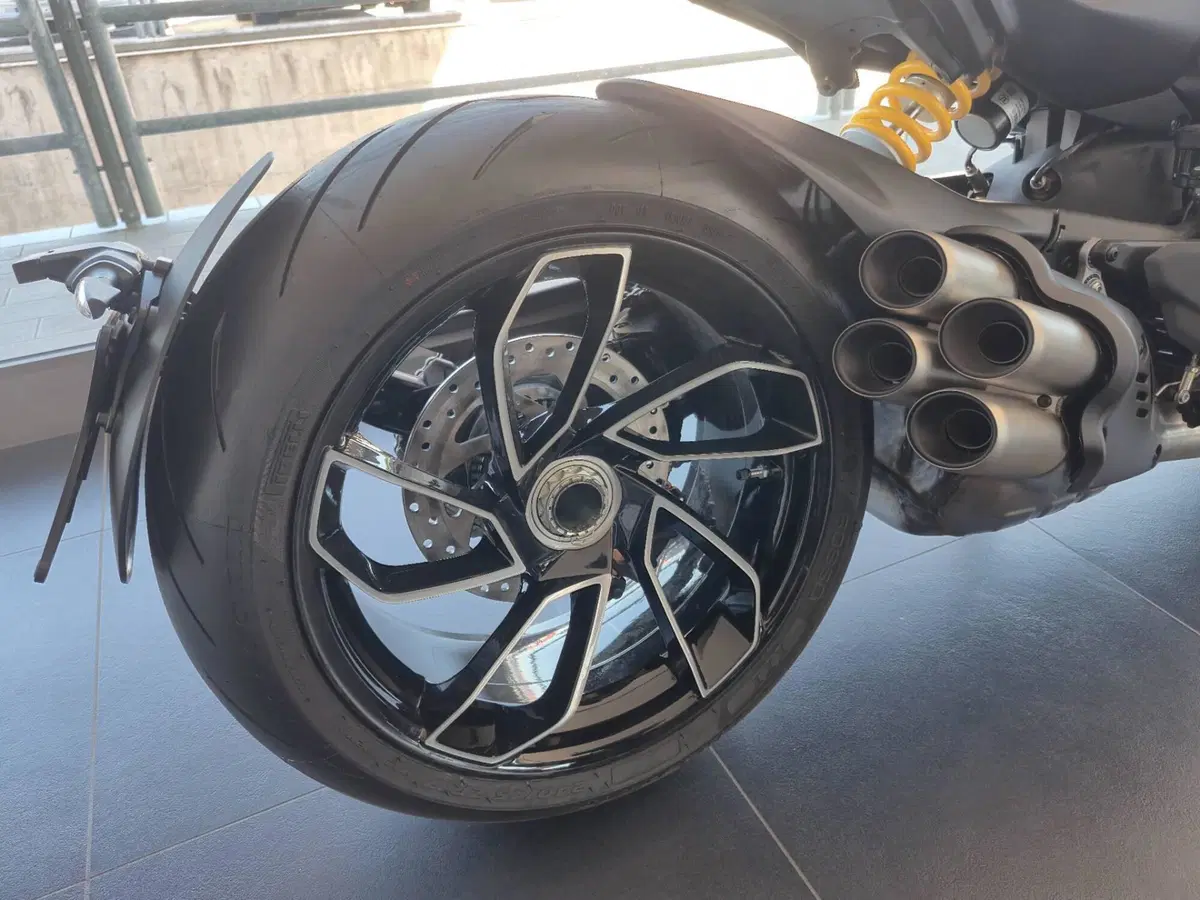Ducati Diavel V4 (2023 - 26) (6)