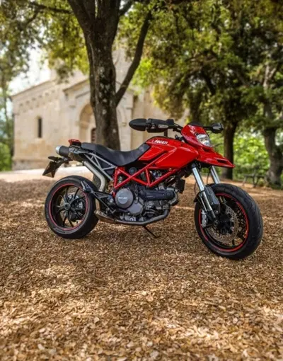 Ducati Hypermotard 796 (2012) usata