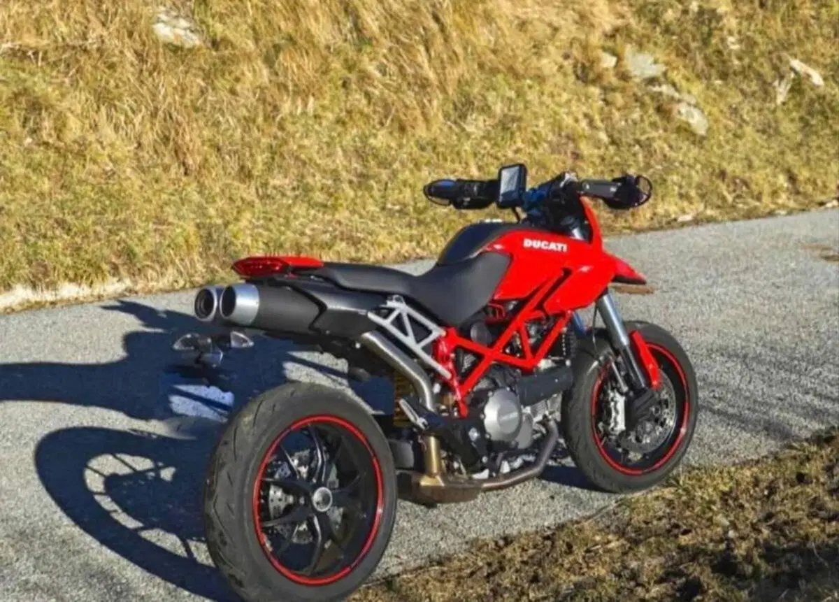 Ducati Hypermotard 796 (2012) (3)