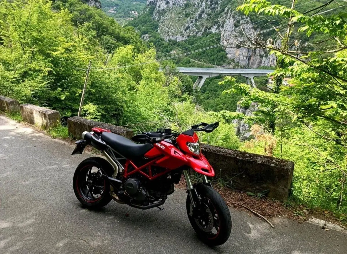 Ducati Hypermotard 796 (2012) (5)
