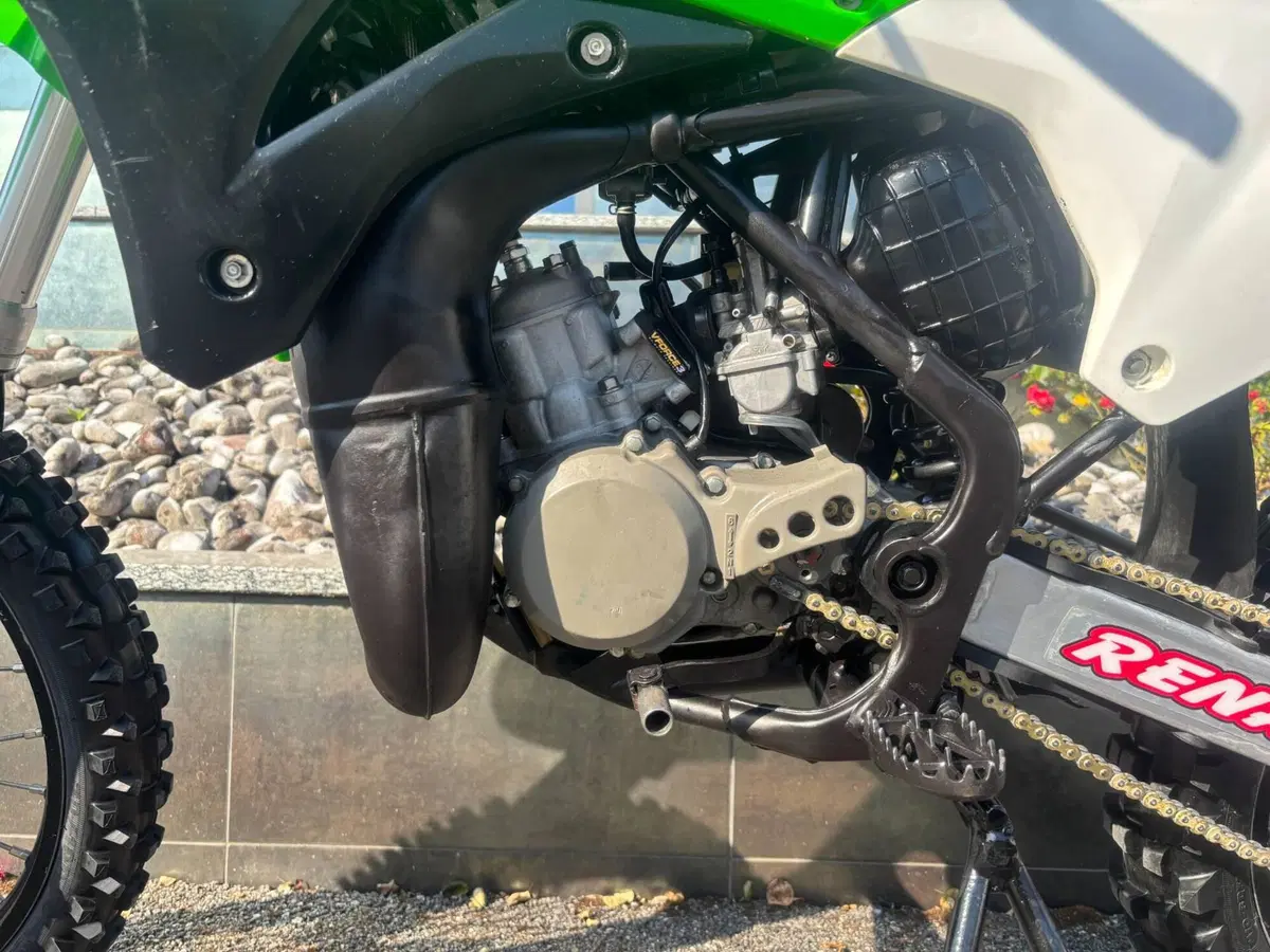Kawasaki KX 85 (2016 - 17) (6)