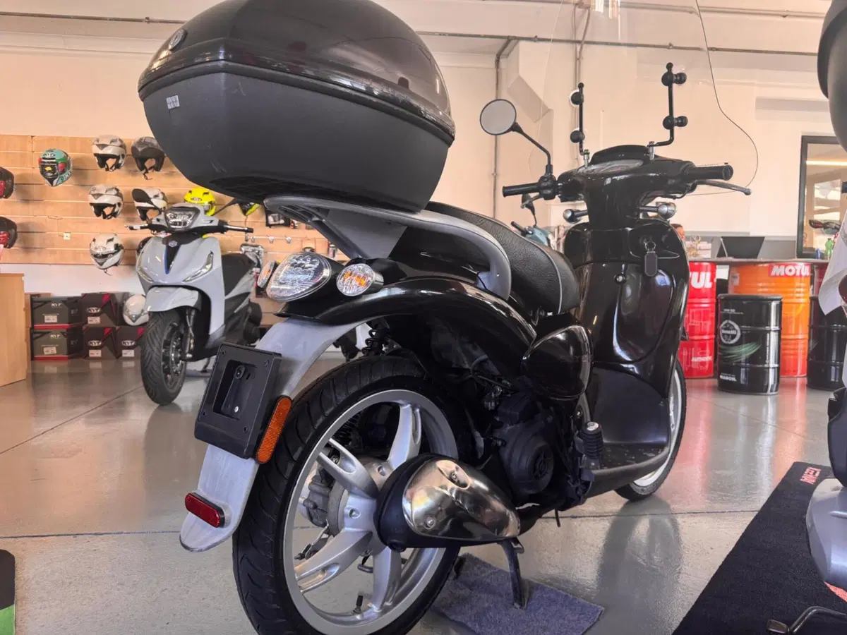 Aprilia Scarabeo 50 4t 4V (2009 - 17) (4)