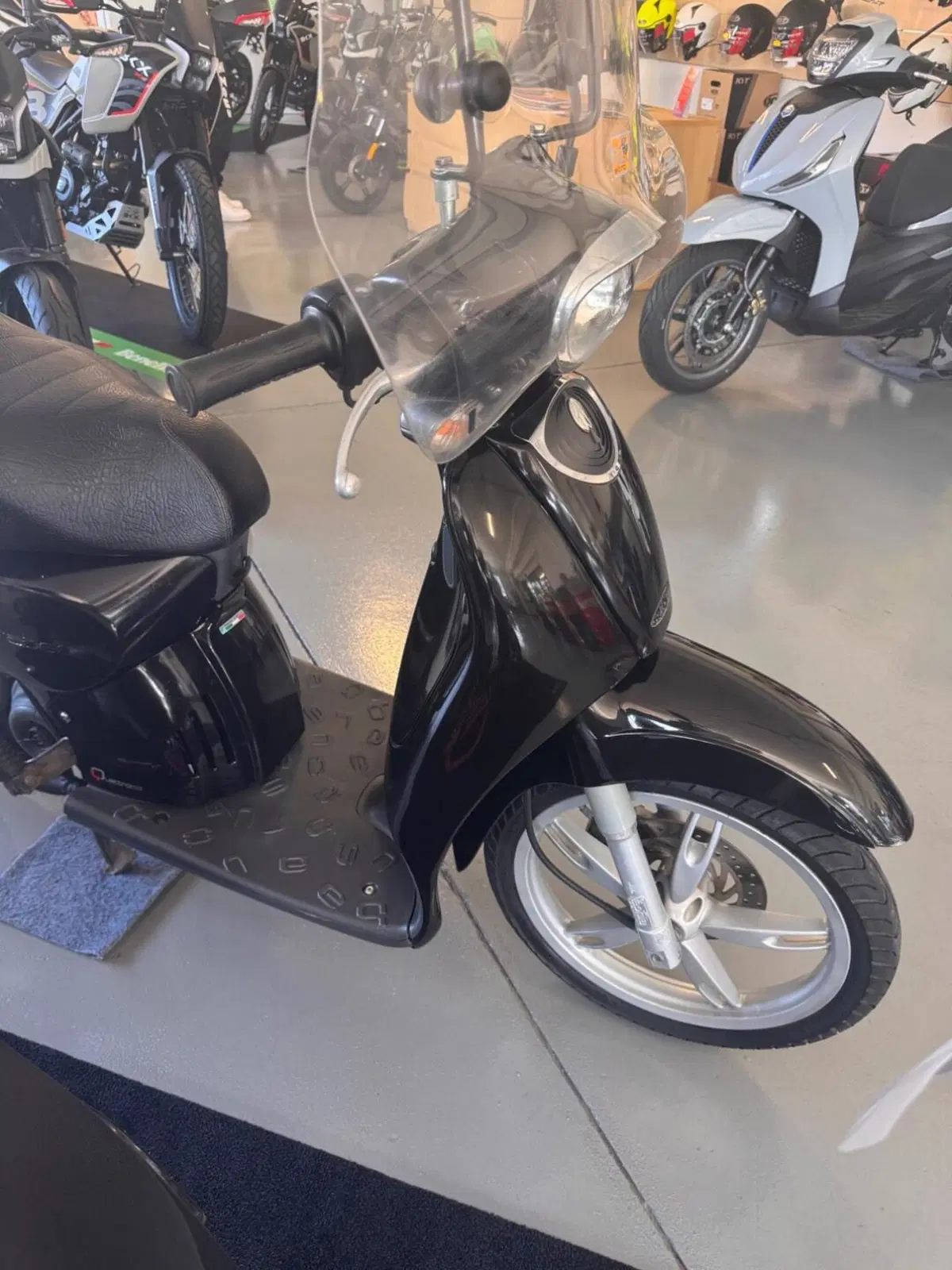 Aprilia Scarabeo 50 4t 4V (2009 - 17) (6)