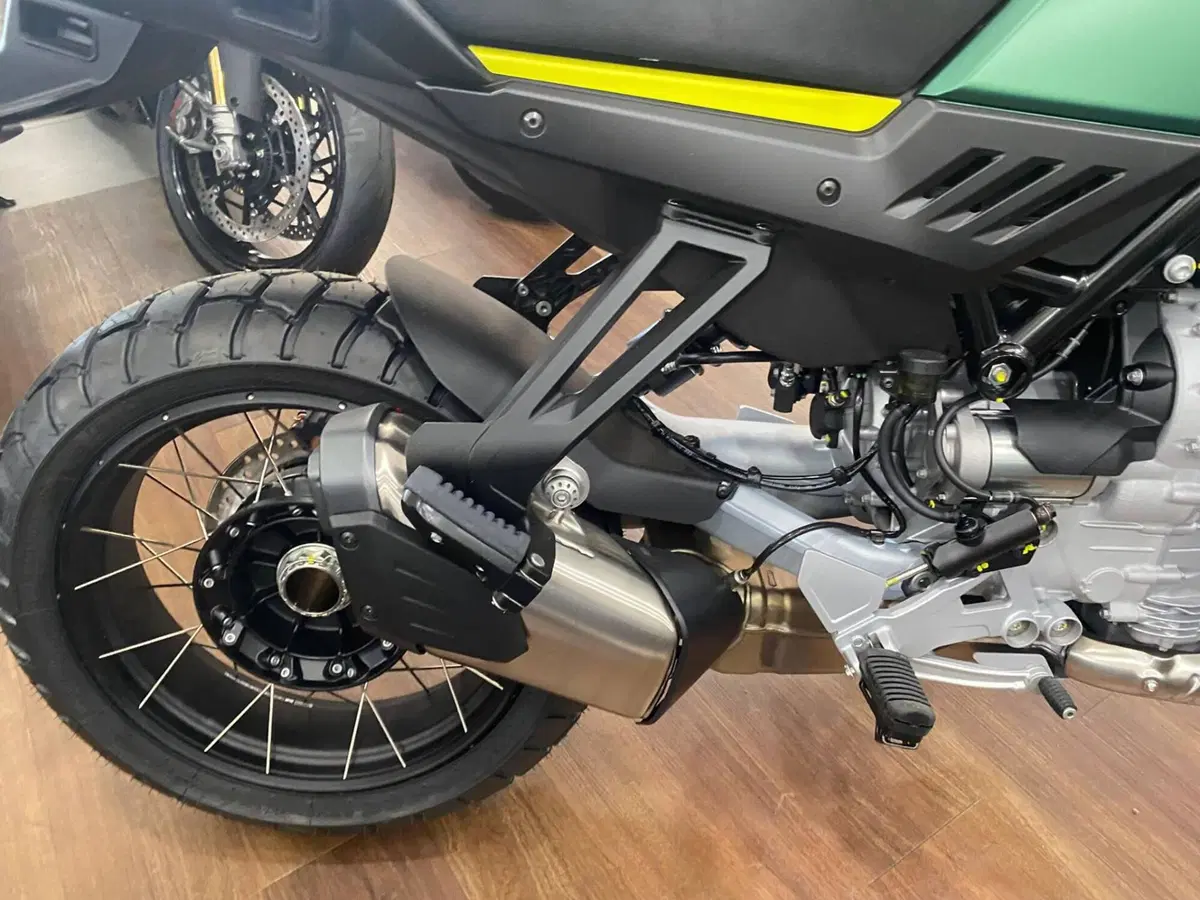 Moto Guzzi Stelvio PFF (2024 - 26) (4)