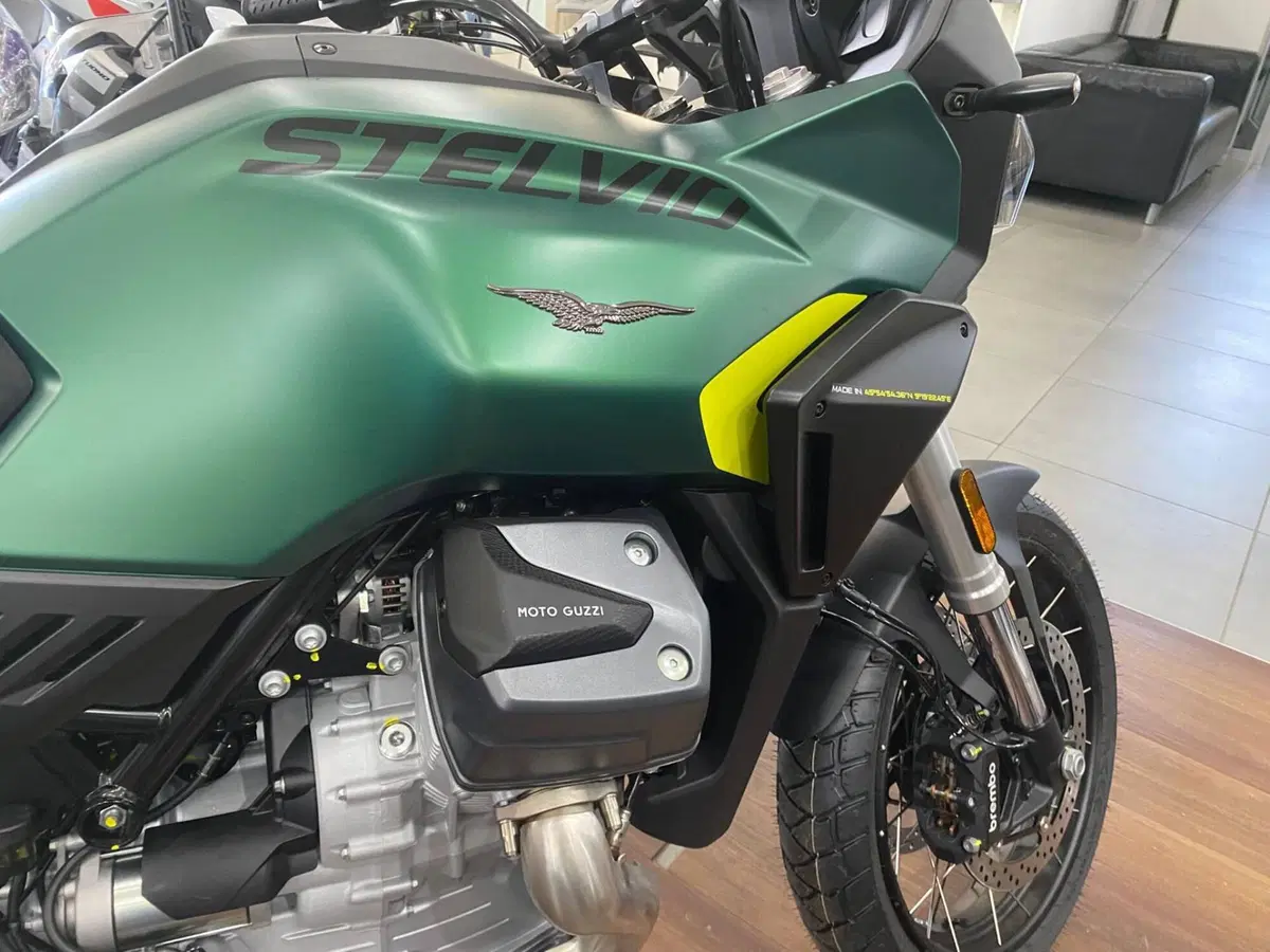 Moto Guzzi Stelvio PFF (2024 - 26) (5)