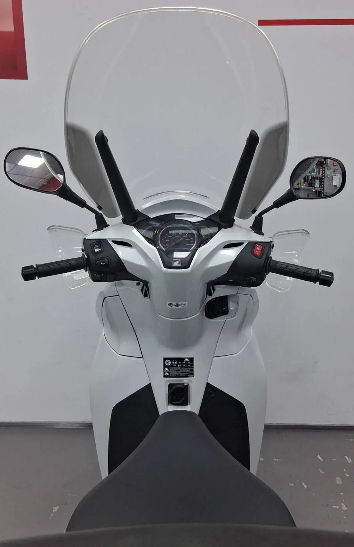 Honda SH 300 i ABS (2016 - 20) (4)