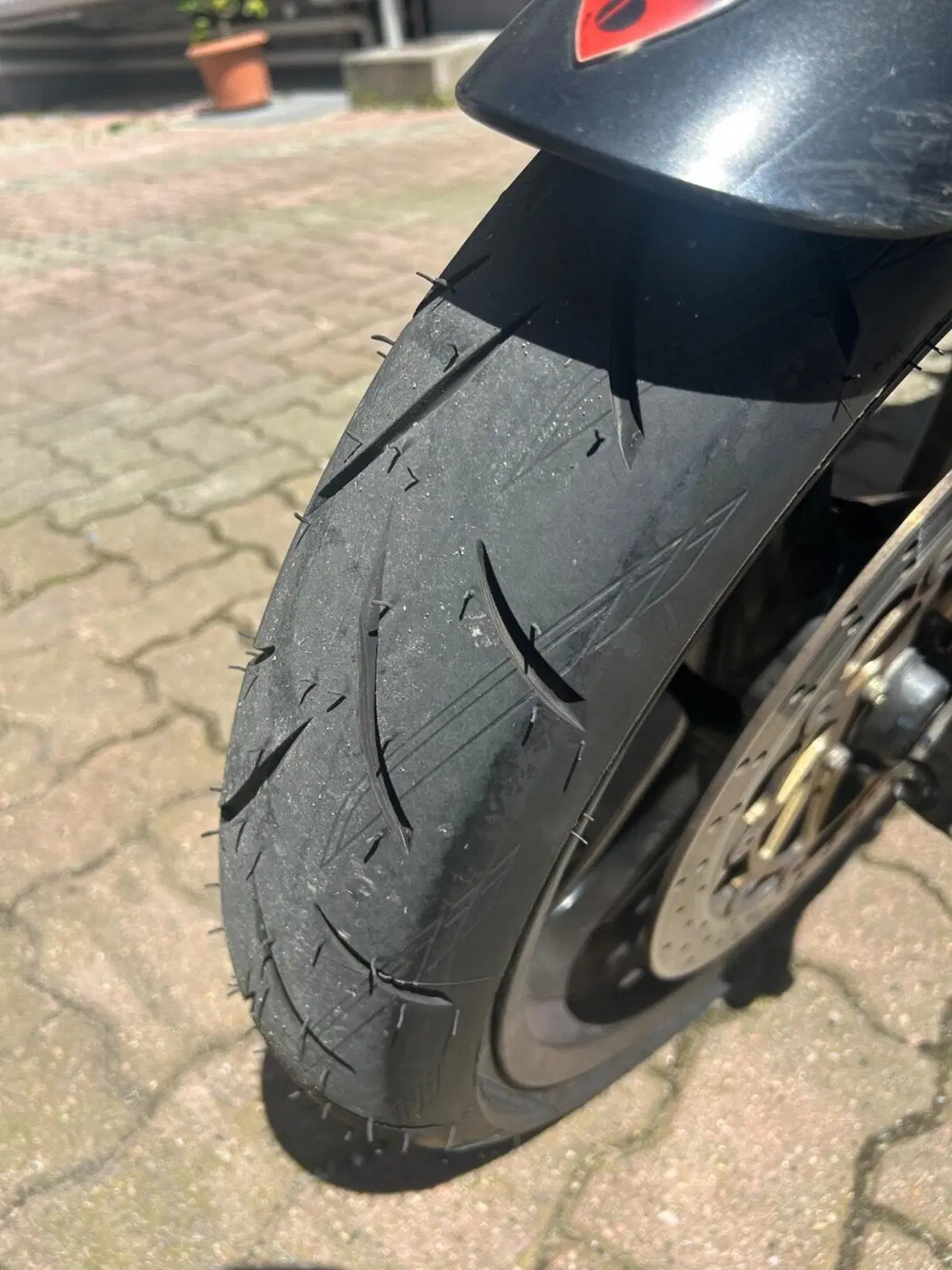 Ducati Monster 600 Dark (1998 - 01) (6)