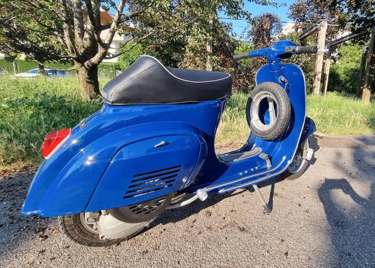 Vespa 50 3 marce faro tondo 
