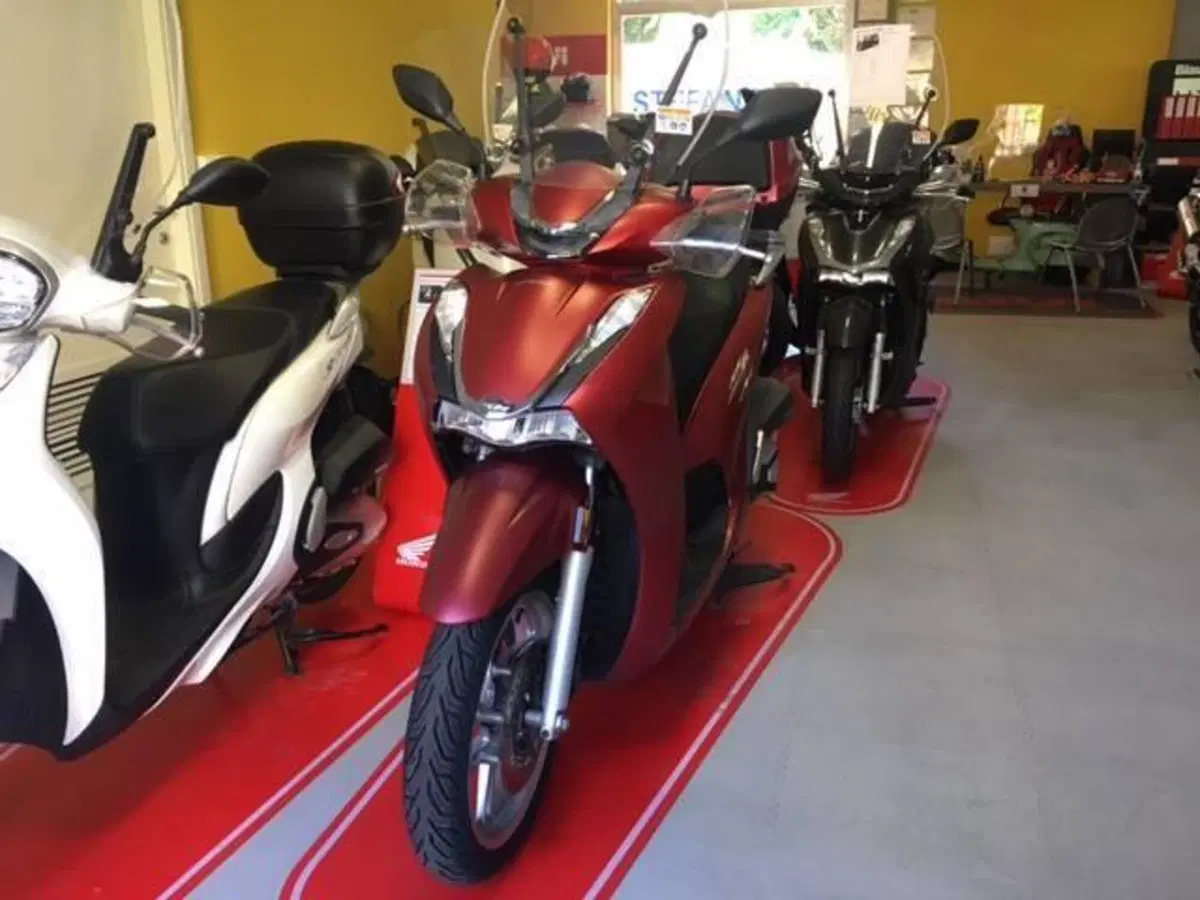 Honda SH 350 (2021 - 24) (2)