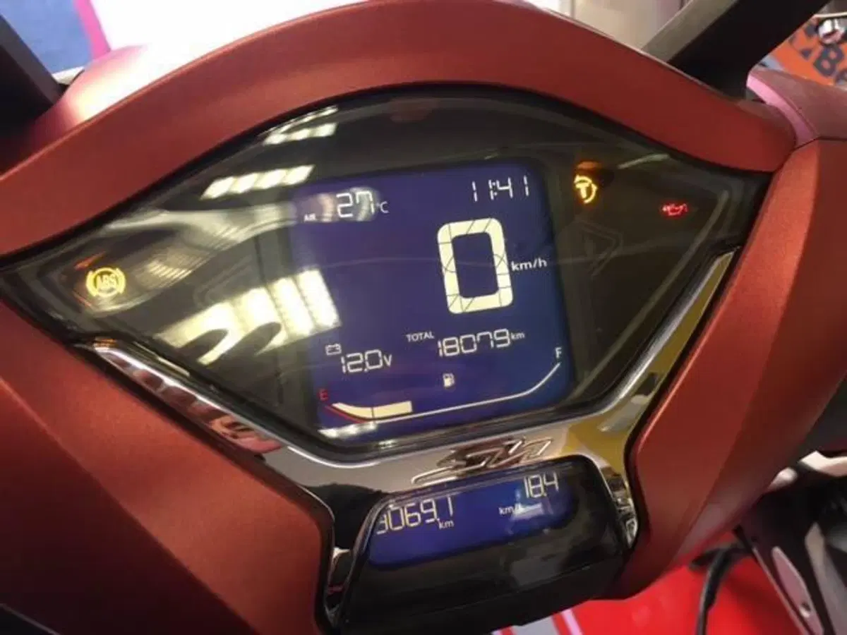 Honda SH 350 (2021 - 24) (3)