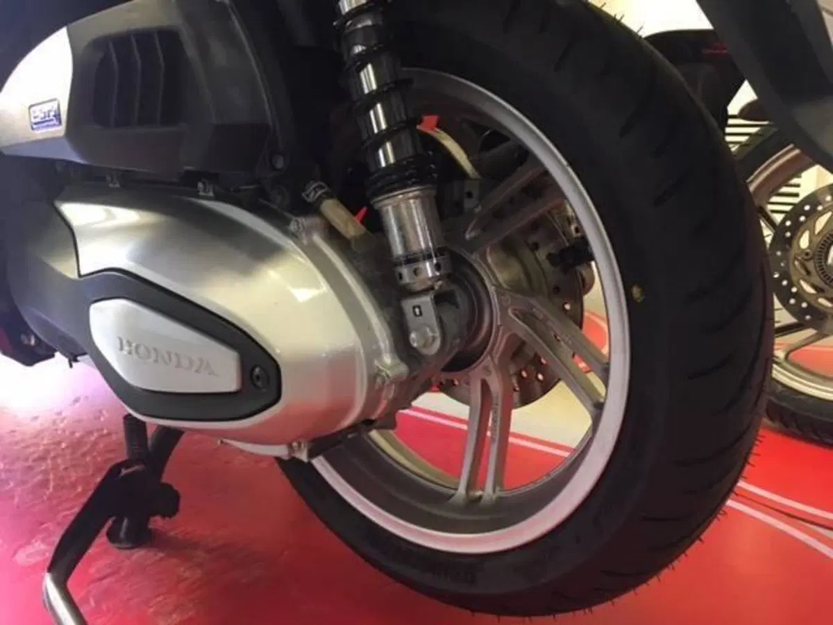 Honda SH 350 (2021 - 24) (4)