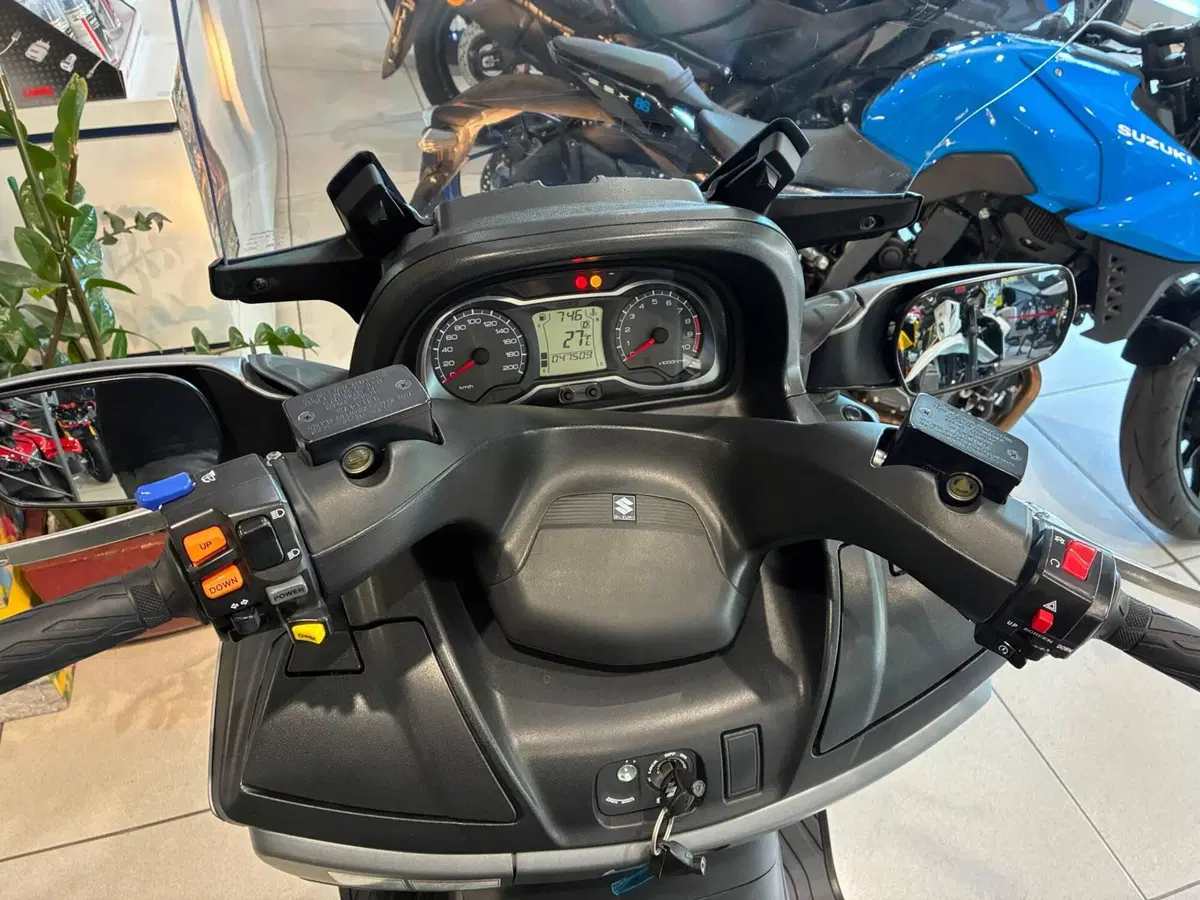 Suzuki Burgman AN 650 Executive ABS (2013 - 17) (8)