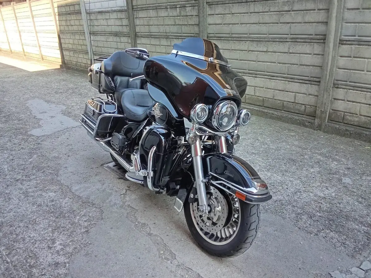 Harley-Davidson 1690 Electra Glide Classic (2010 - 12) - FLHTC (8)