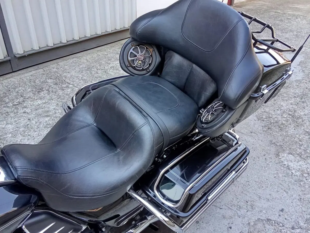 Harley-Davidson 1690 Electra Glide Classic (2010 - 12) - FLHTC (14)