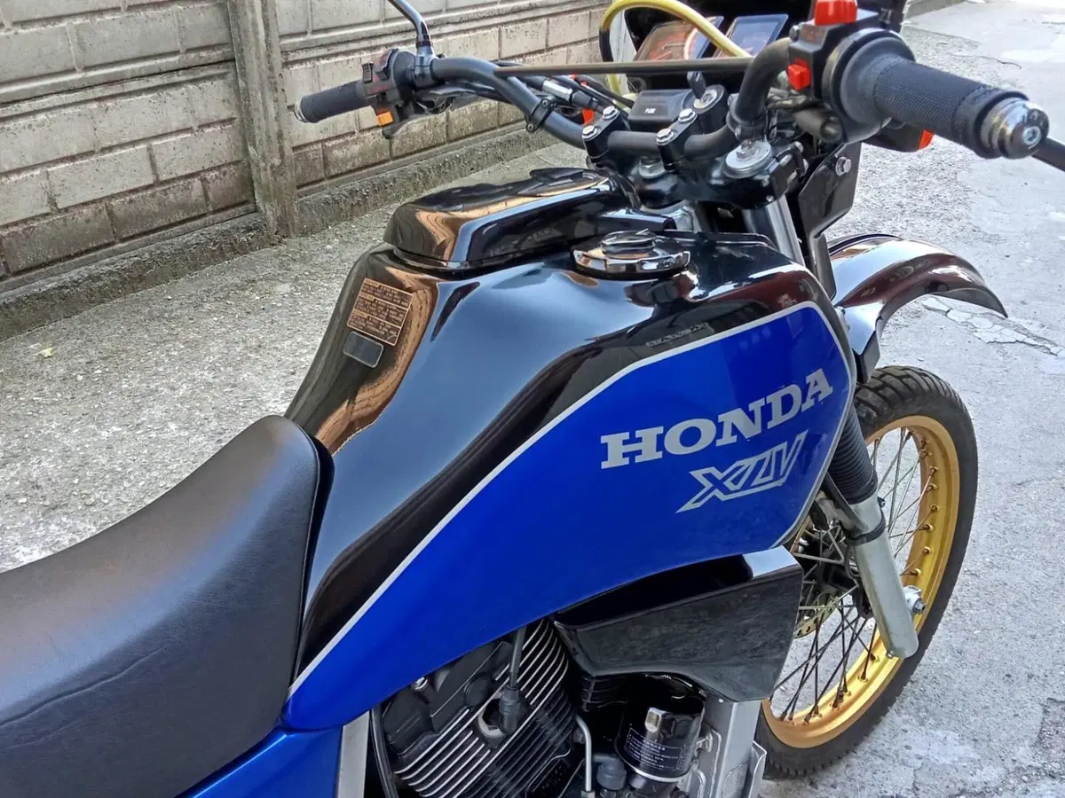Honda XLV 750 (9)
