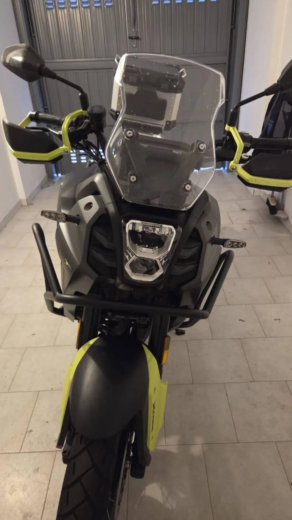 QJ Motor SVT 650 X (2025 - 26)