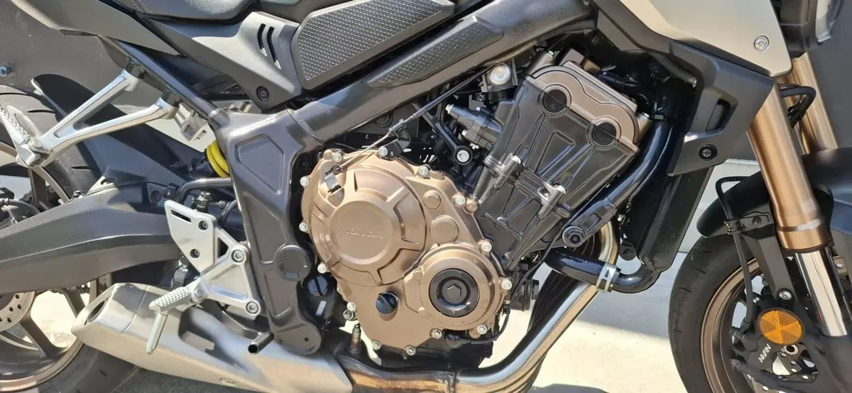 Honda CB 650 R (2021 - 23) (5)