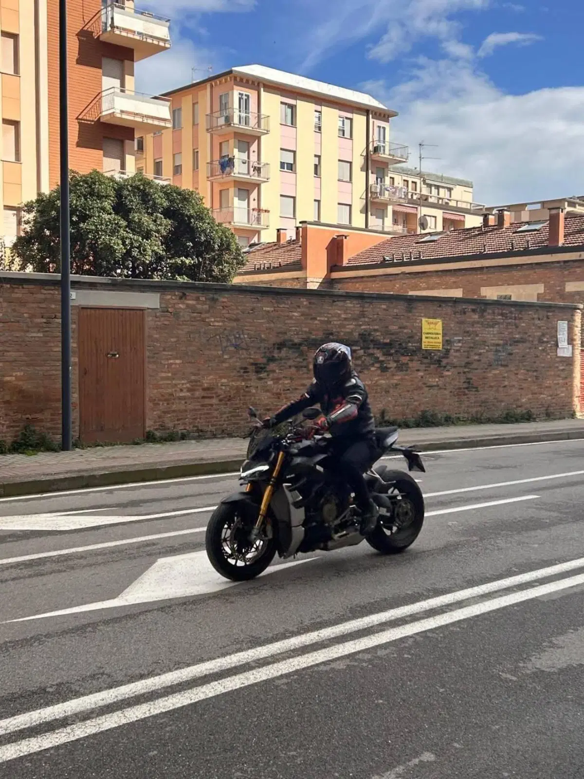 Ducati Streetfighter V4 1100 S (2021 - 22) (4)