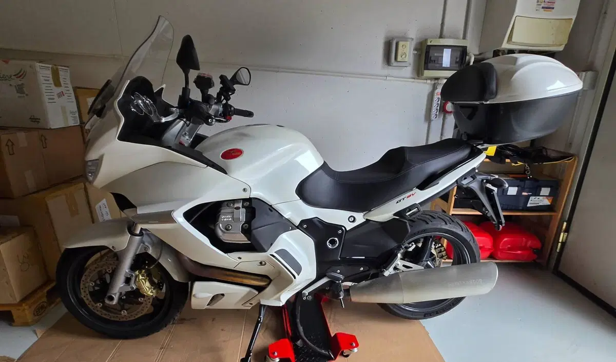 Moto Guzzi Norge 1200 GT 8V (2011 - 16) (8)
