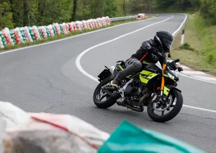 Fantic Stealth 500: la nuova sfida alle naked A2
