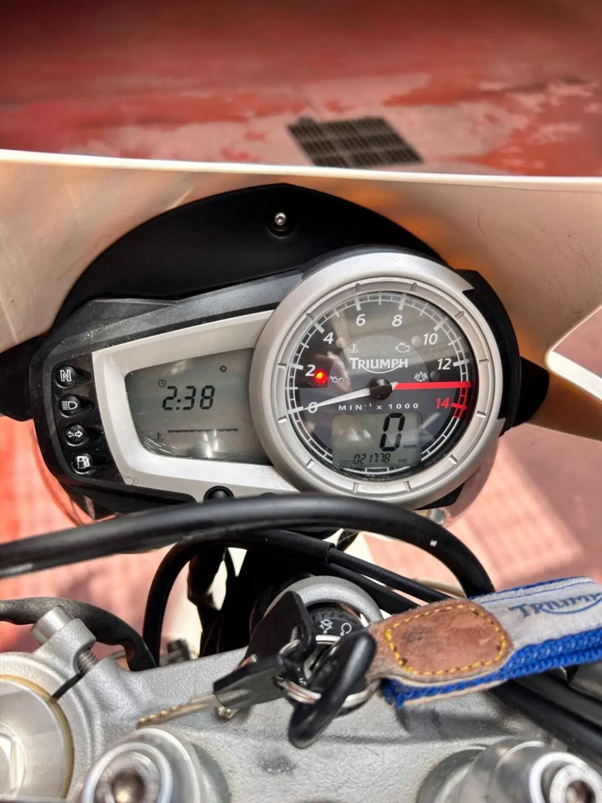 Triumph Street Triple R (2009 - 12) (5)