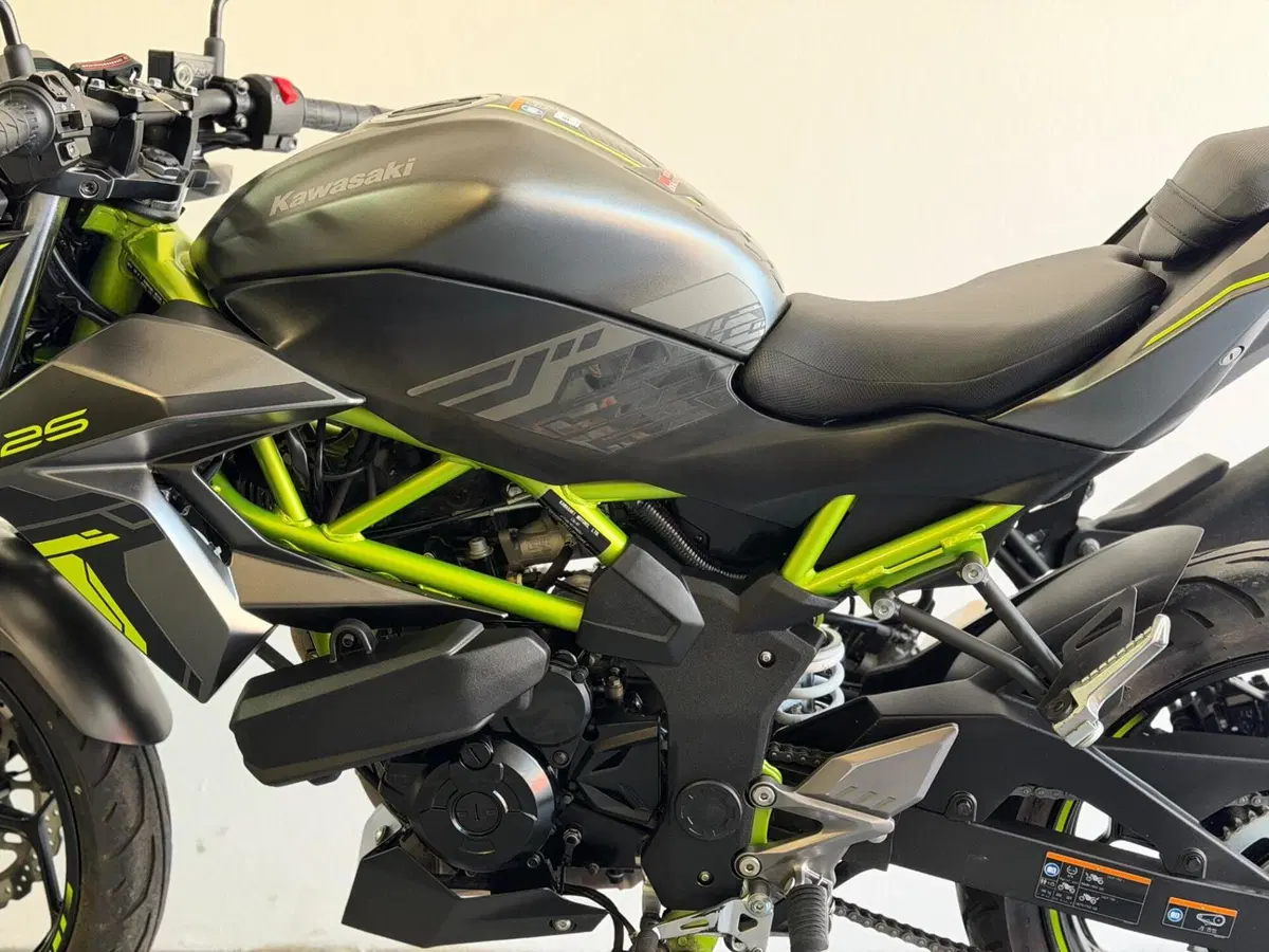 Kawasaki Z 125 (2021 - 24) (5)