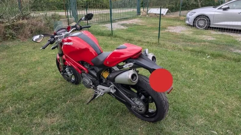 Ducati Monster 696 Plus (2007 - 14) (2)