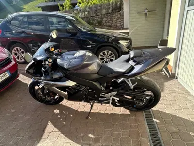 Yamaha YZF R1 (2004 - 05) usata