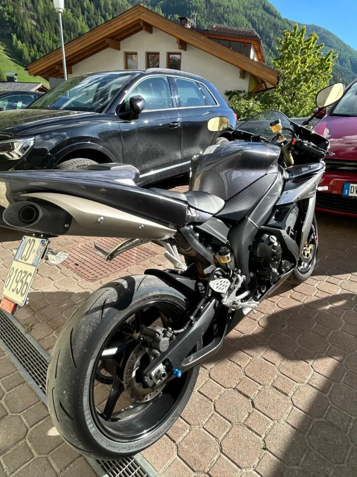 Yamaha YZF R1 (2004 - 05) (4)