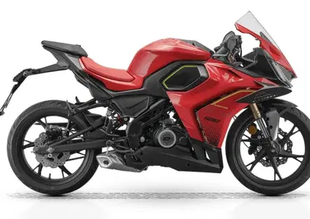 QJ Motor SRK 125 R1: la sportiva 125 con un nome decisamente molto importante