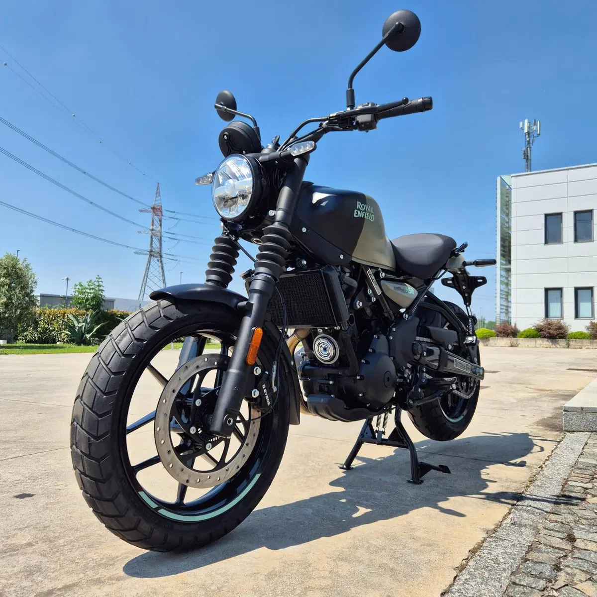 Royal Enfield Guerrilla 450 (2024 - 26) (4)