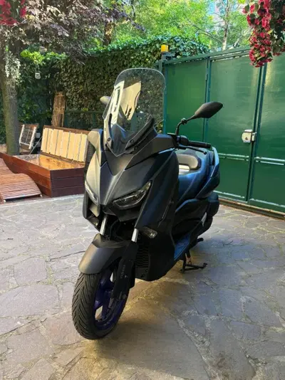 Yamaha X-Max 300 (2021 - 24) usata