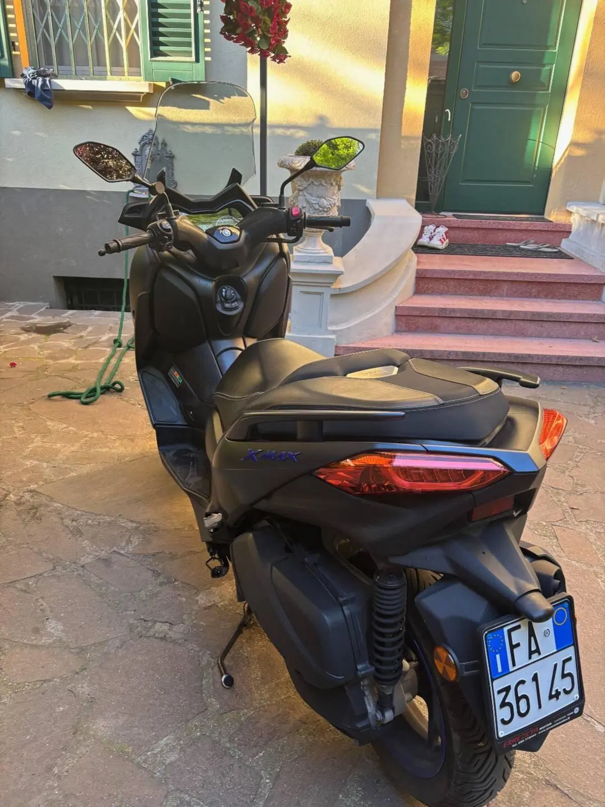 Yamaha X-Max 300 (2021 - 24) (4)
