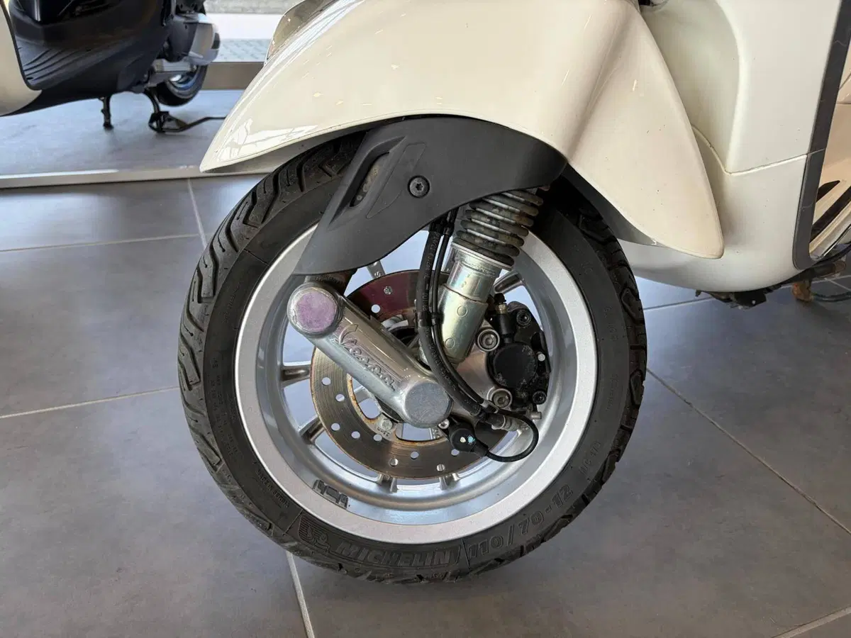 Vespa Primavera 50 4T (2018 - 20) (12)
