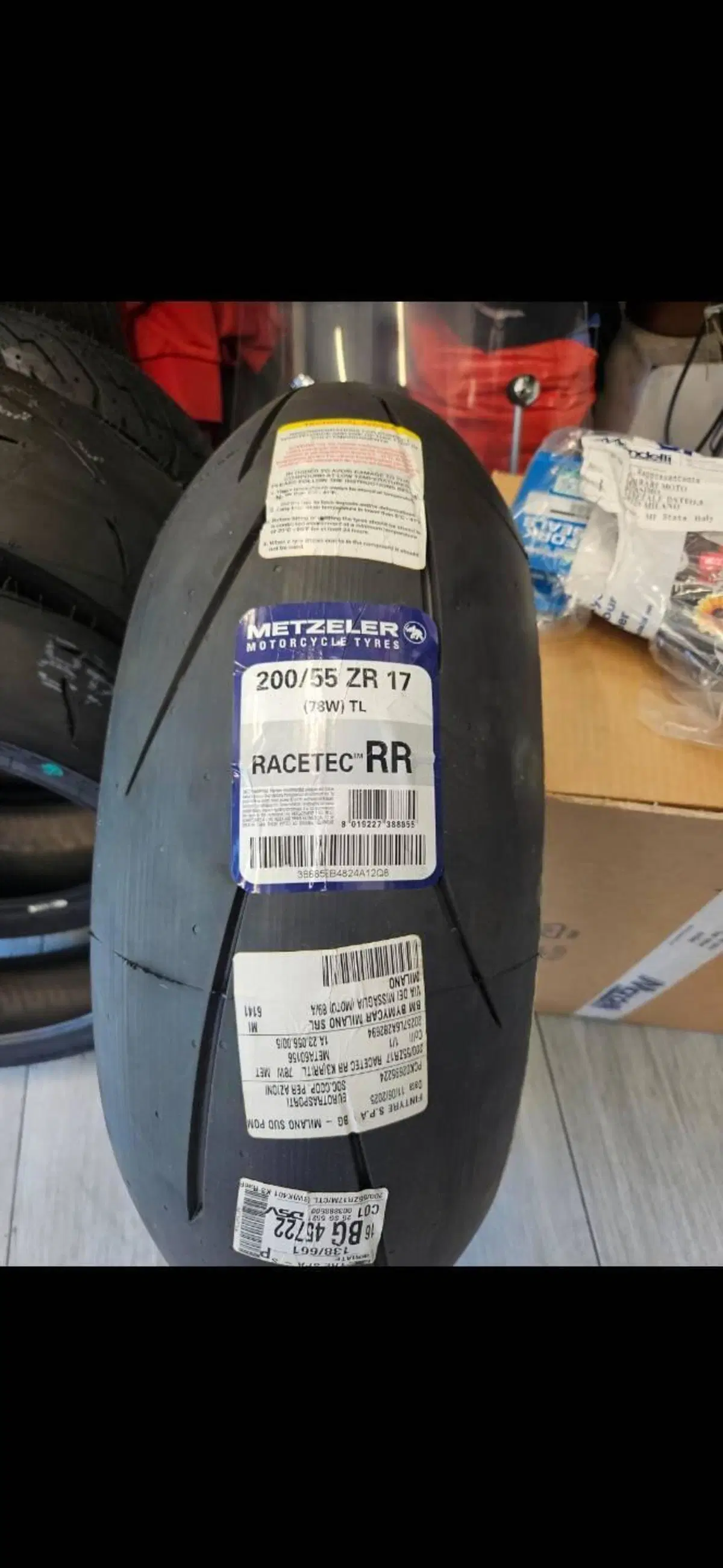 Aprilia Tuono V4 Factory (2021 - 24) (9)