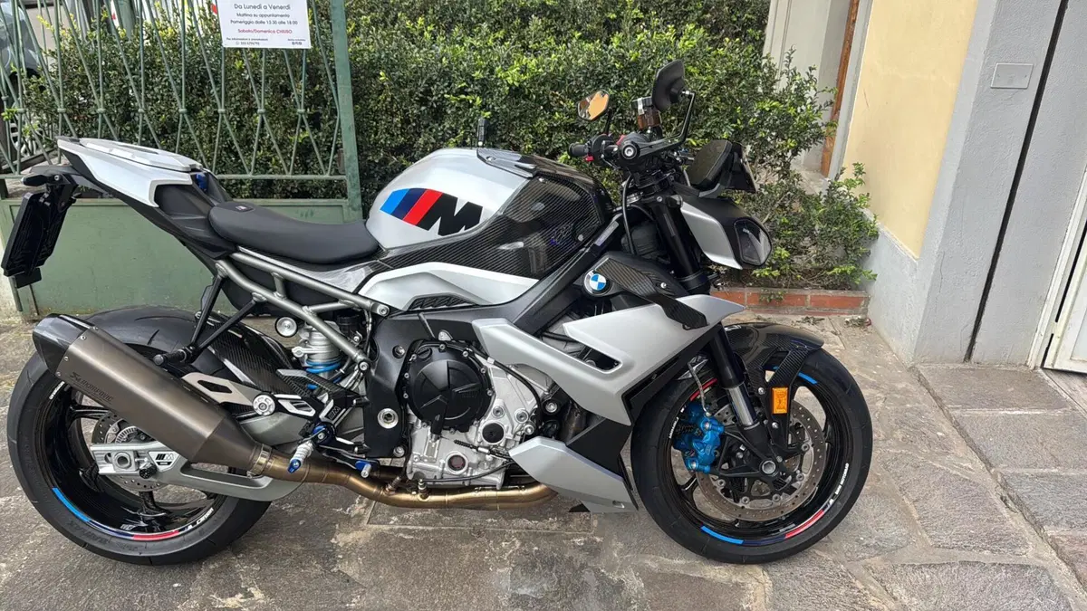 Bmw M 1000 R (2025 - 26)