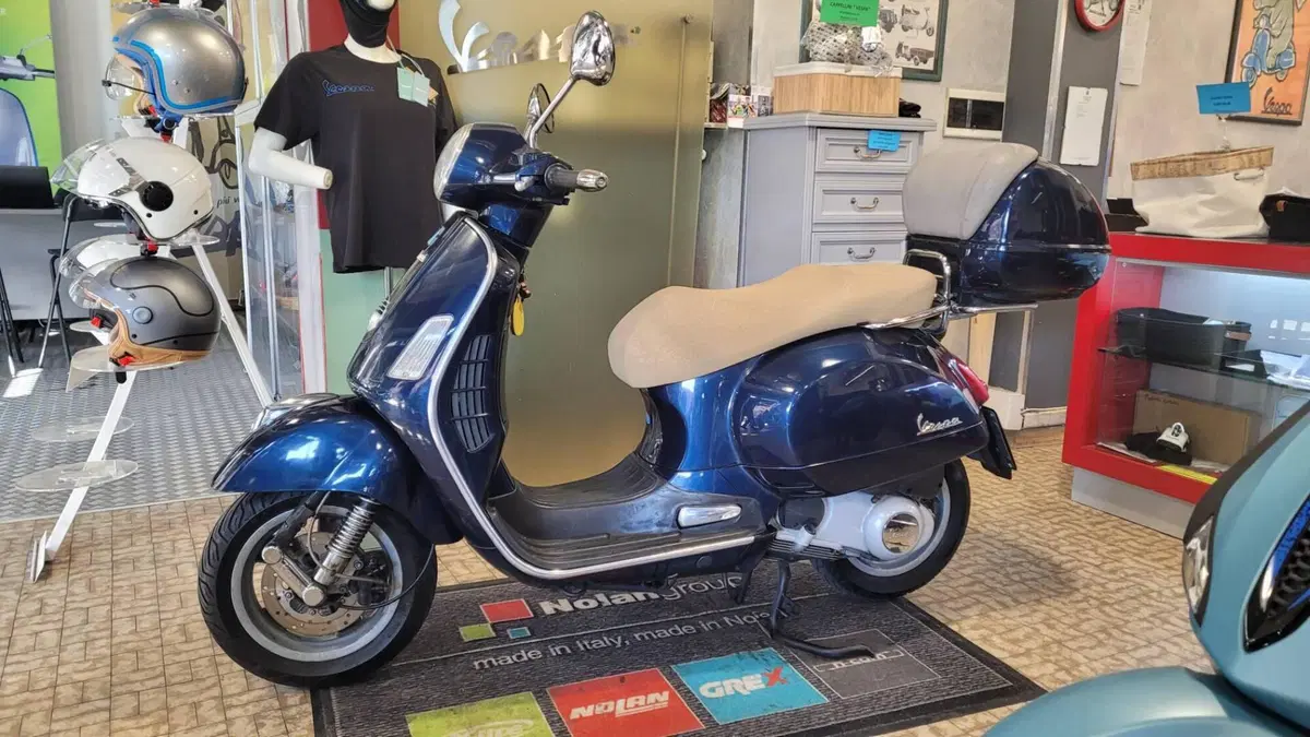 Vespa GTS 250 i.e. (3)