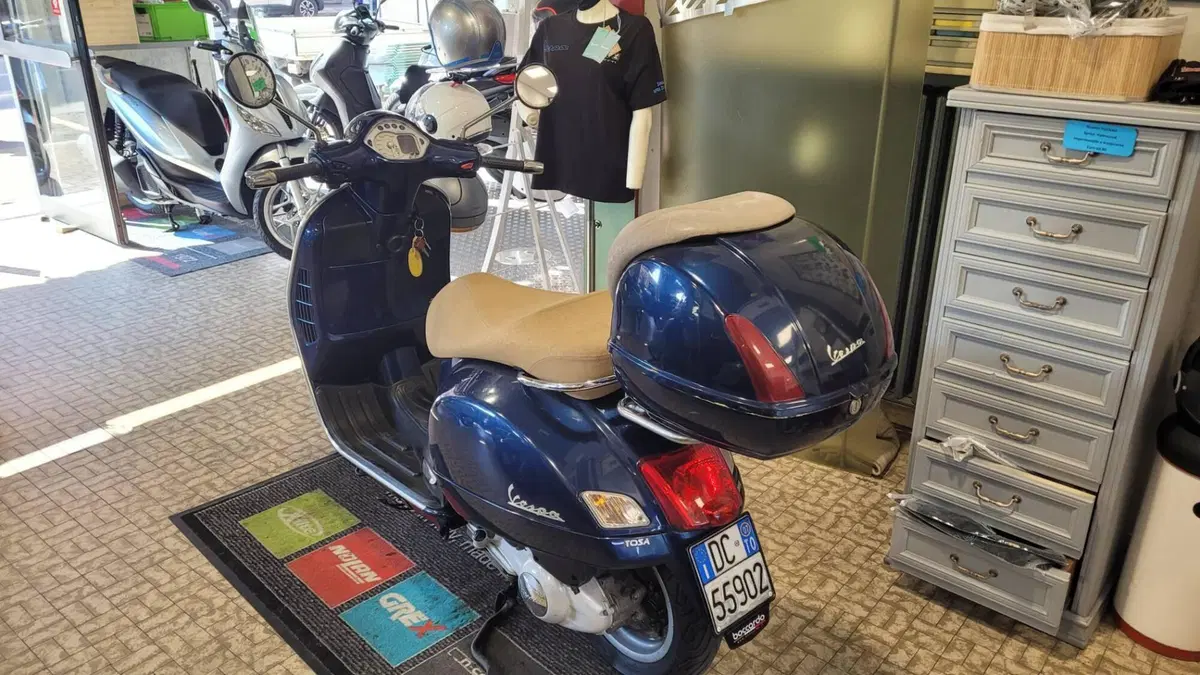 Vespa GTS 250 i.e. (4)