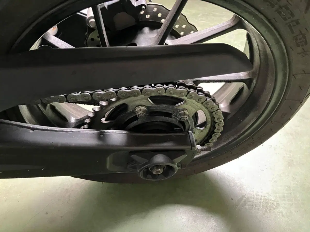 Yamaha XSR 700 ABS (2016 - 20) (9)