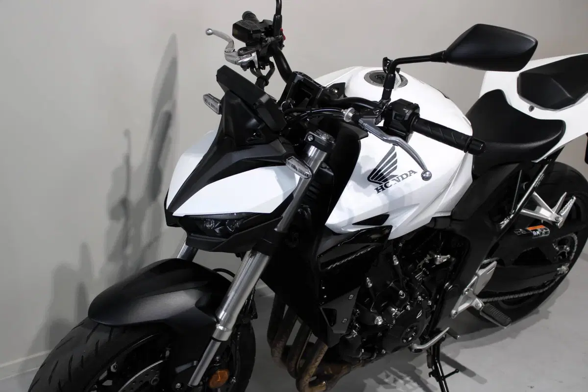 Honda CB 1000 Hornet (2025 - 26) (8)