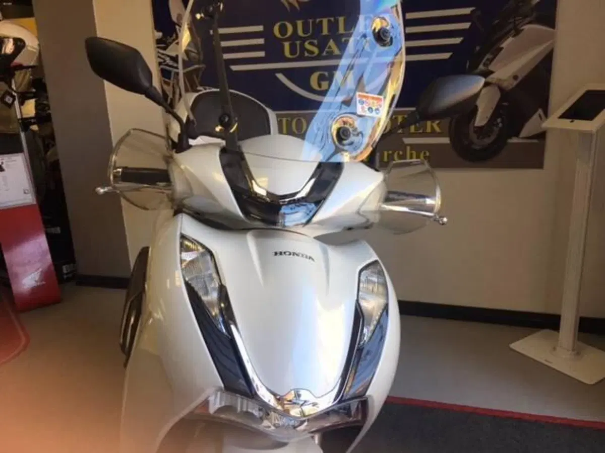 Honda SH 350 (2021 - 24) (4)