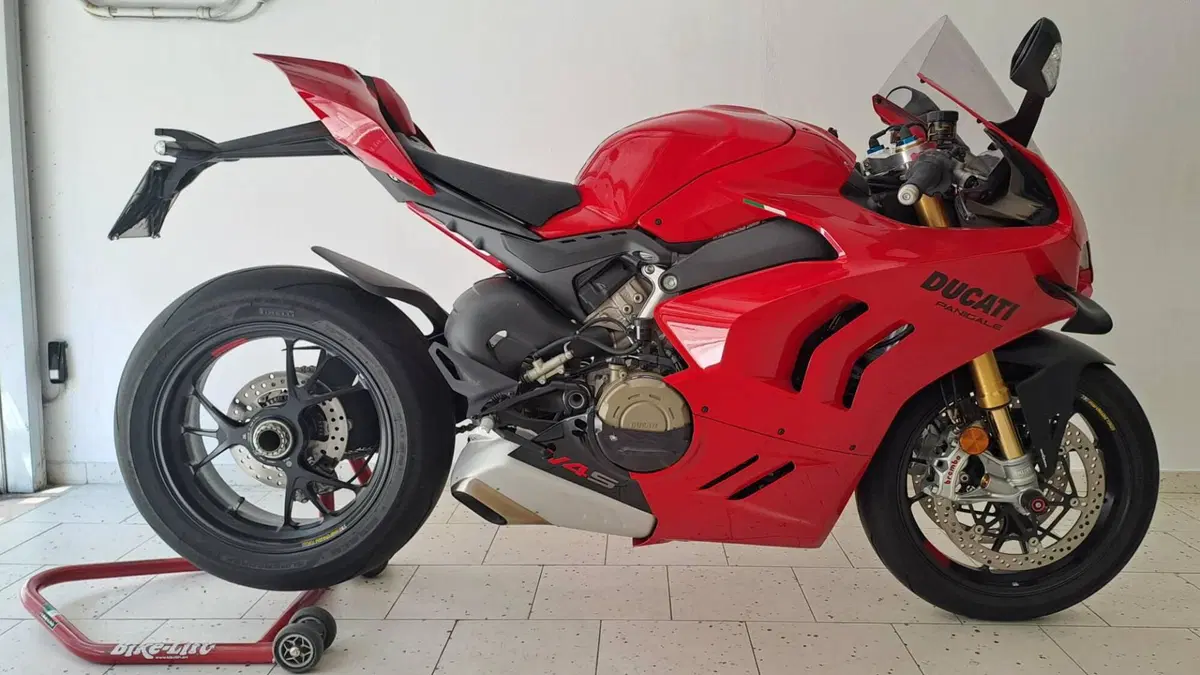 Ducati Panigale V4 S (2022 - 24) (2)