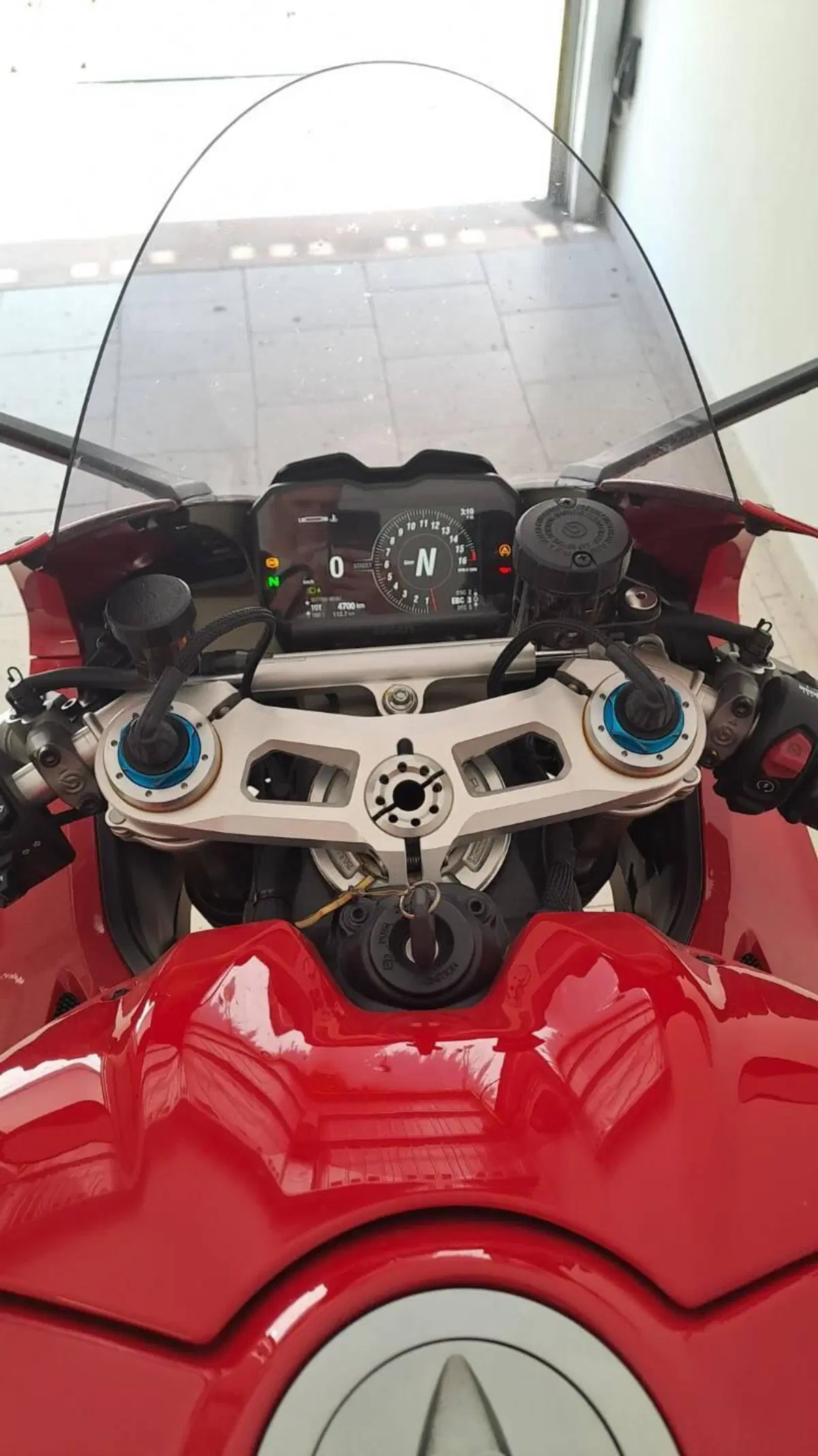 Ducati Panigale V4 S (2022 - 24) (8)
