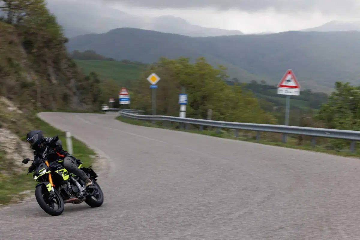Fantic Stealth 500 test: la prova della naked entry-level al limite della patente A2 [VIDEO E GALLER (3)